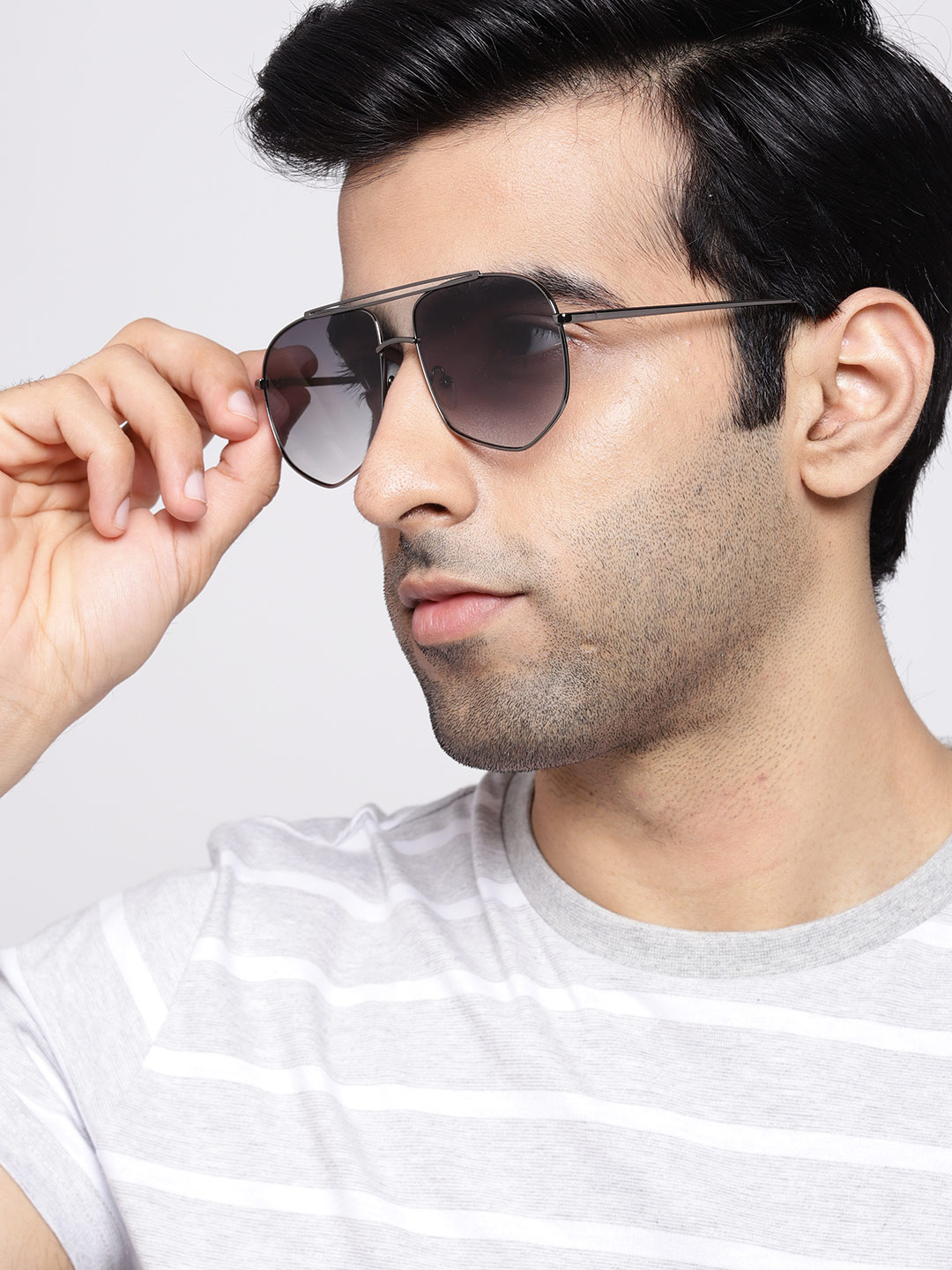 

The Roadster Lifestyle Co Unisex Square Sunglasses MFB-PN-PS-T10273, Grey