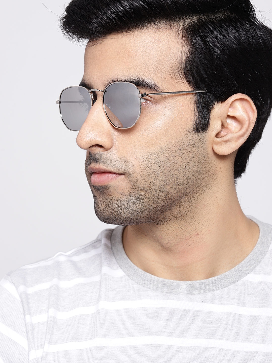 

The Roadster Lifestyle Co Unisex Oval Mirrored Sunglasses MFB-PN-PS-T9336, Grey
