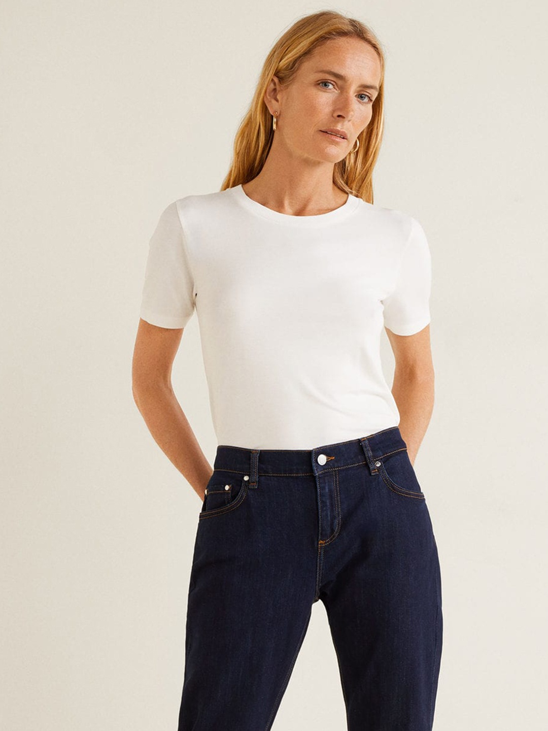 

MANGO Women White Solid Round Neck T-shirt