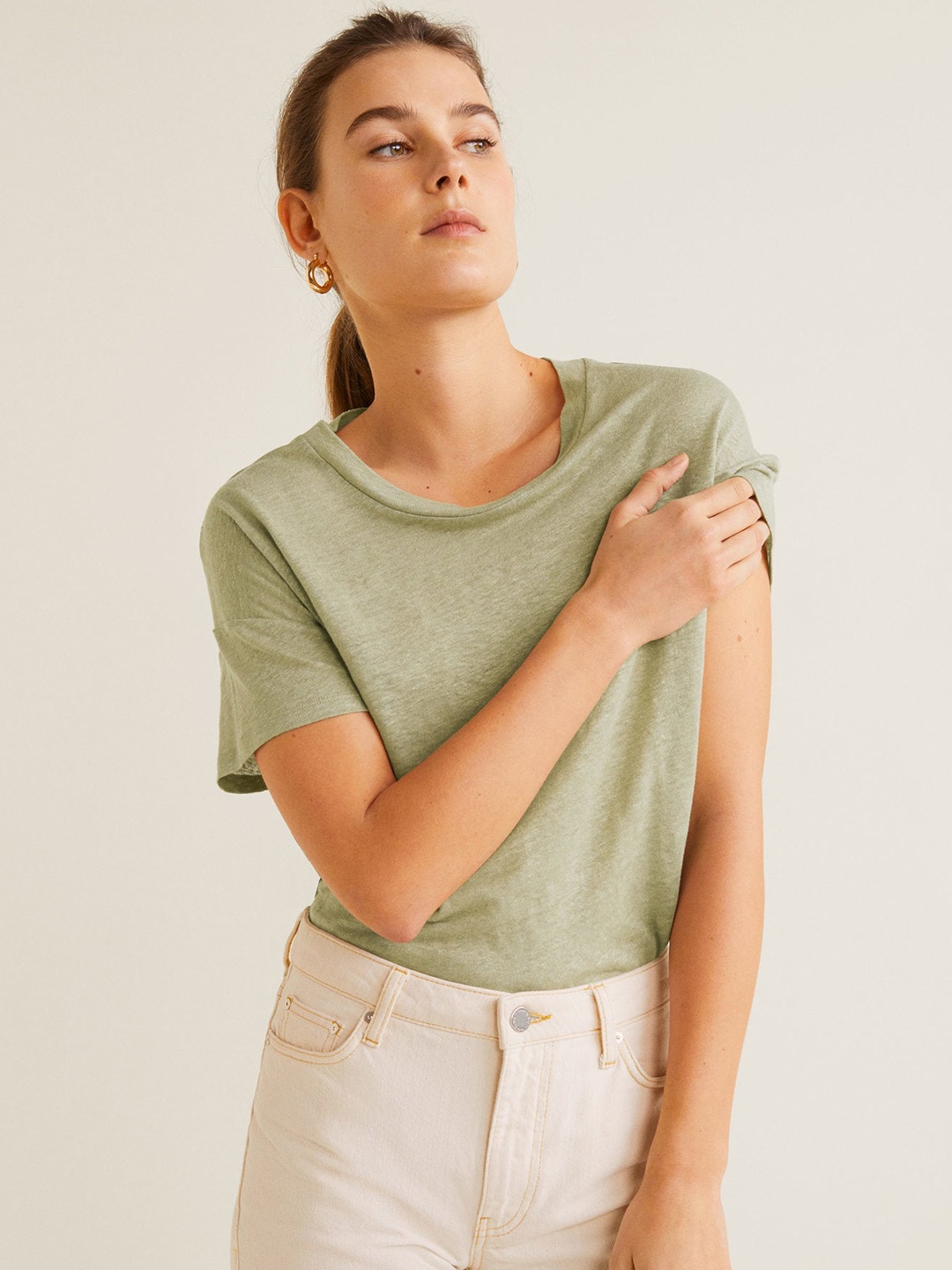 

MANGO Women Green Solid Round Neck Linen T-shirt