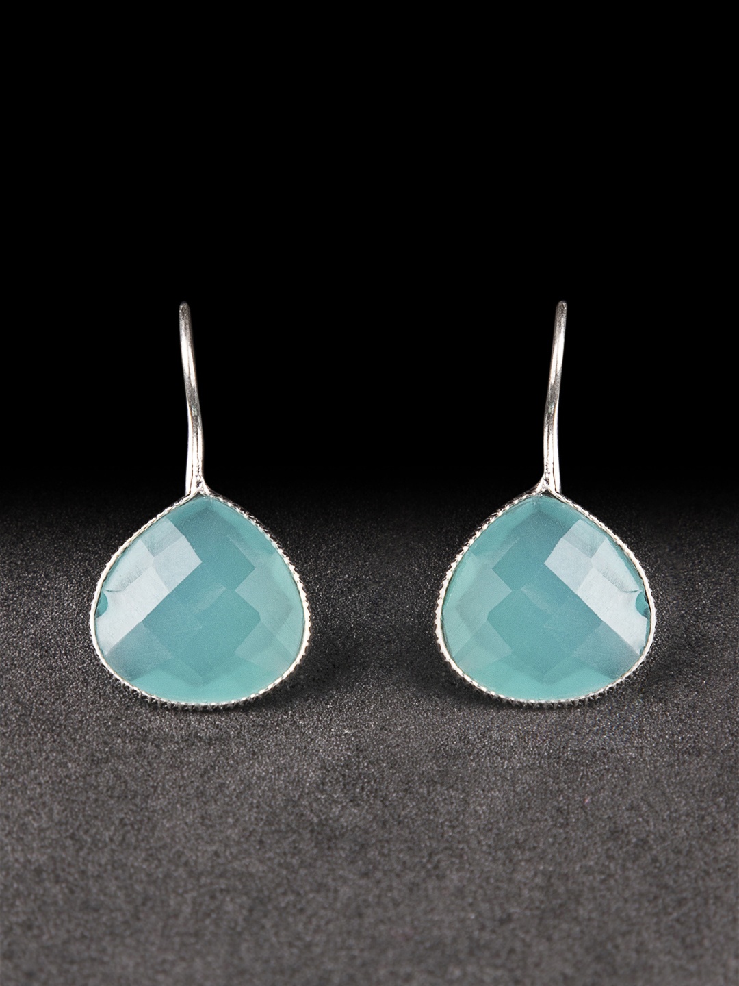 

Rubans Silver Silver-Plated & Blue Teardrop Shaped Drop Earrings