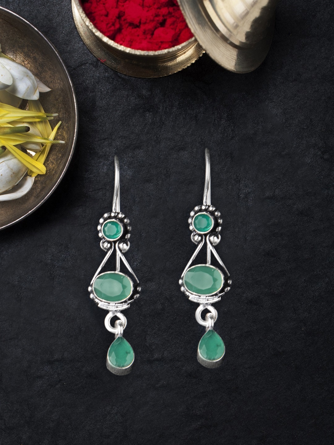

Rubans Silver Silver-Plated & Green Oval Drop Earrings