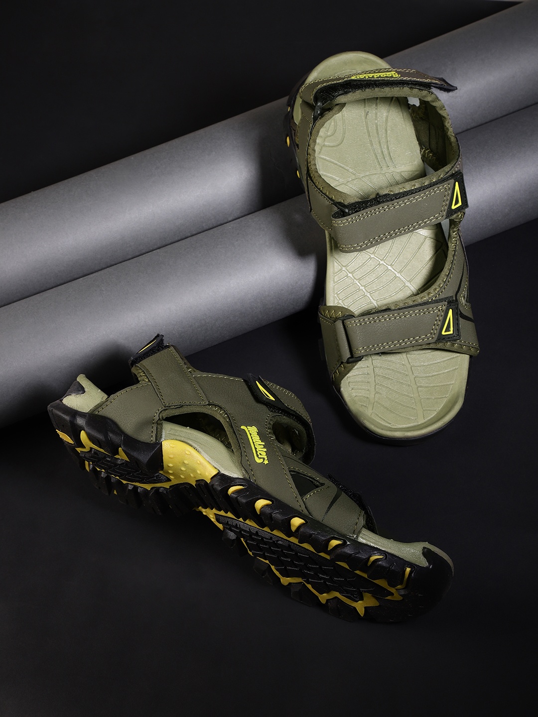 

The Roadster Lifestyle Co Men Olive Green Solid Sports Sandals