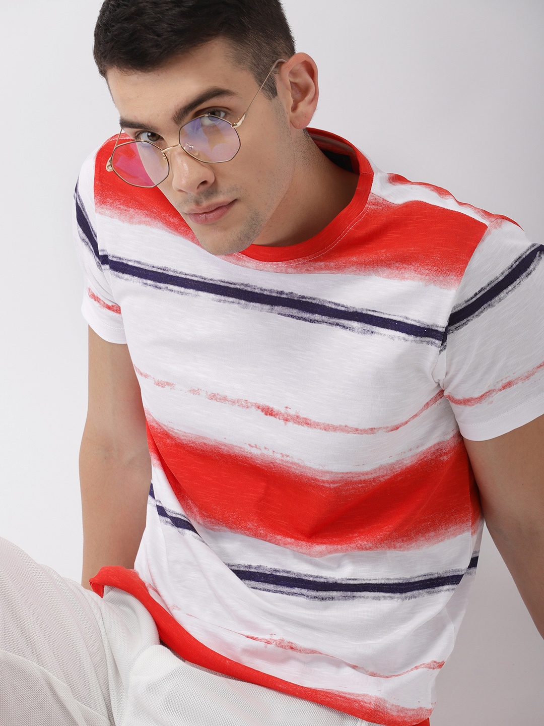 

Harvard Men White & Red Striped Round Neck T-shirt