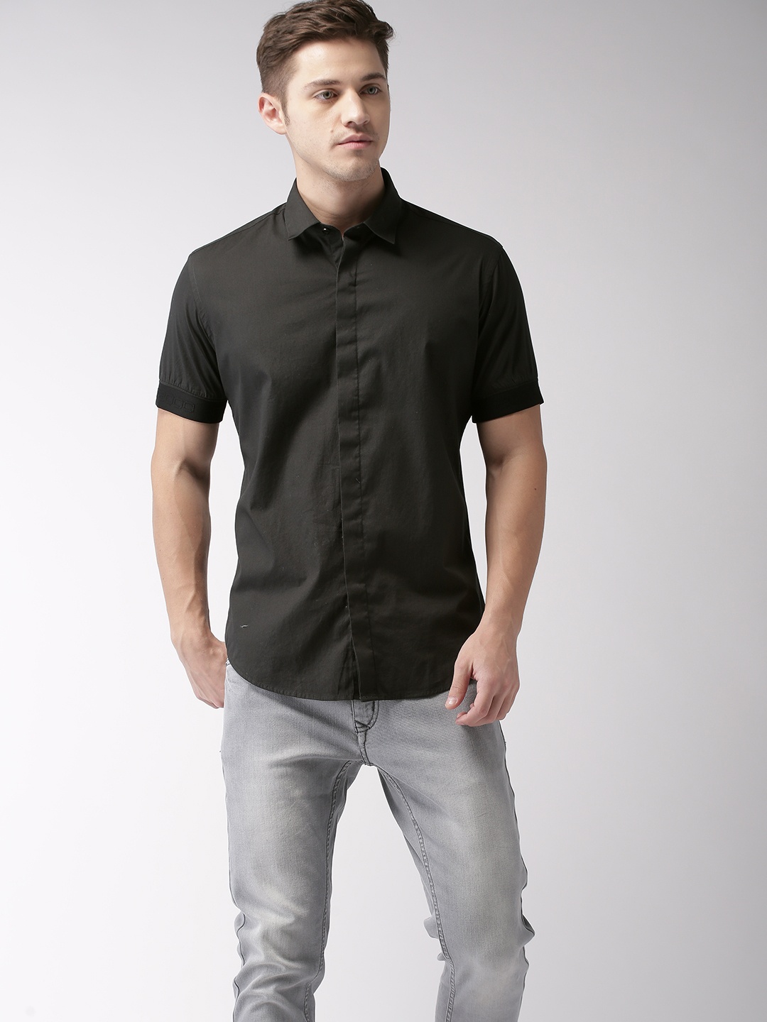 

Flying Machine Men Black Regular Fit Solid Casual Shirt