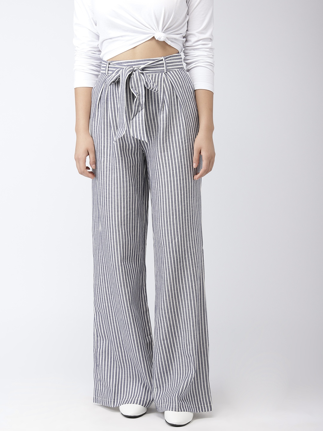 

FOREVER 21 Women Blue & White Regular Fit Striped Parallel Trousers
