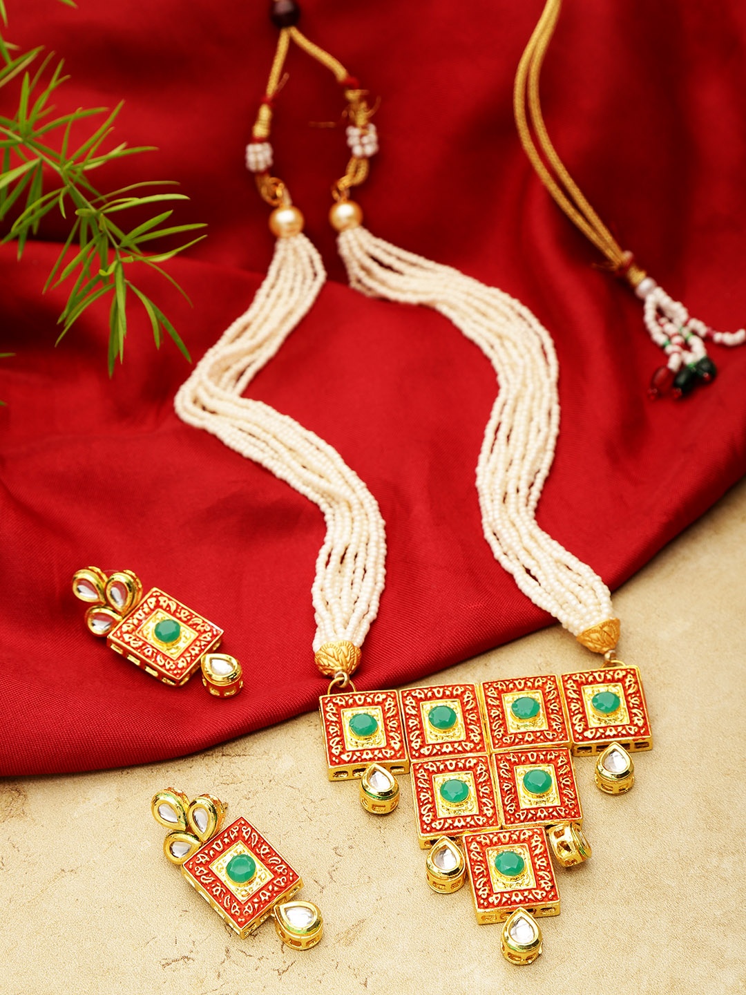 

YouBella Red & Green Gold-Plated Beaded Enamelled Handcrafted Jewellery Set