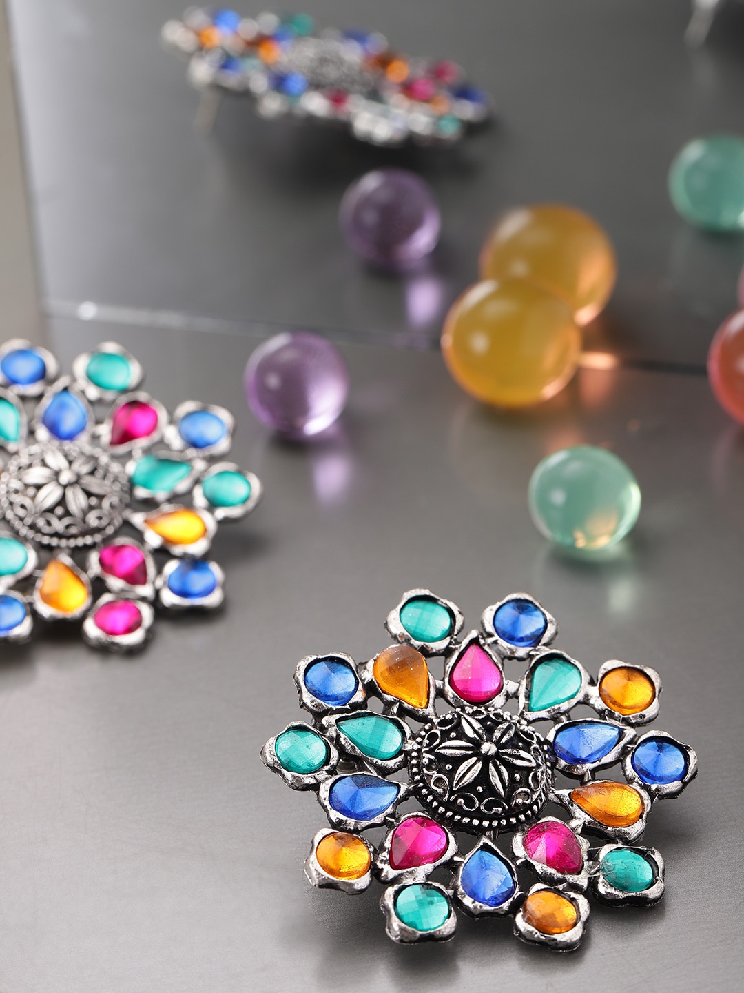 

Infuzze Oxidised Silver-Toned & Blue Floral Oversized Studs