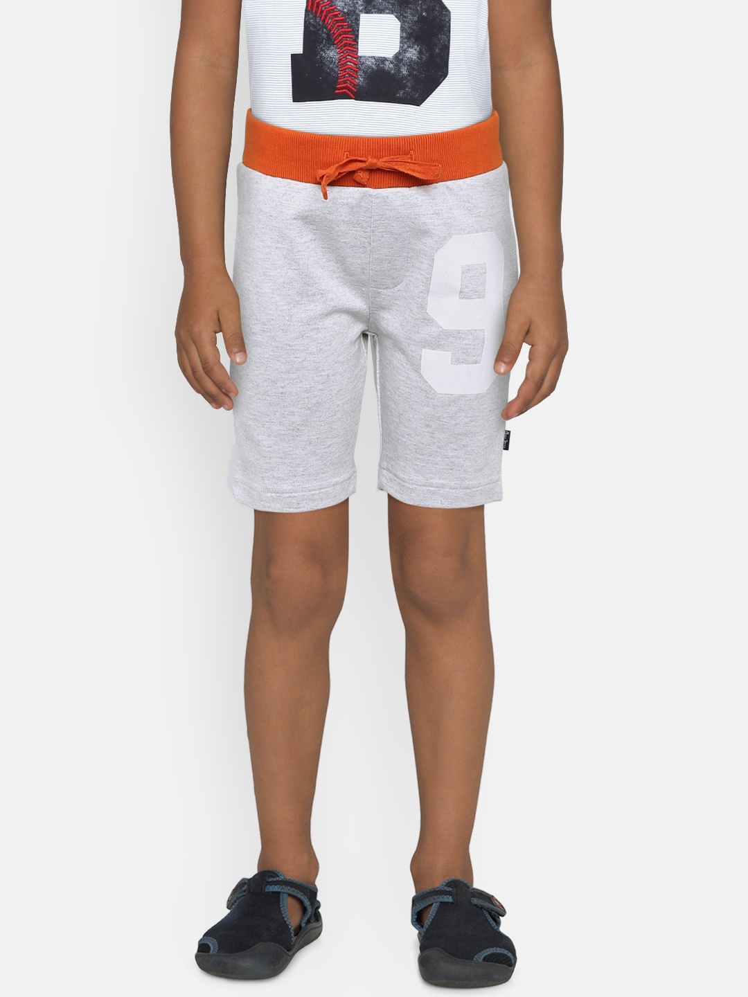 

Pepe Jeans Boys Grey Printed Regular Fit Regular Shorts