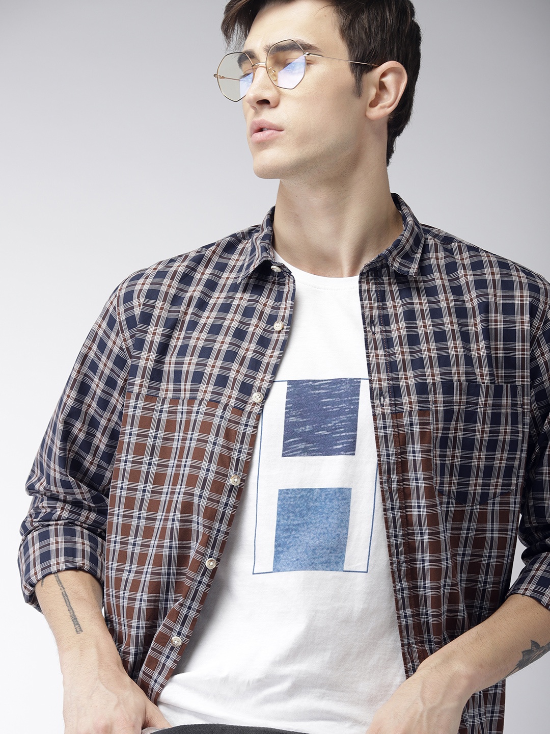 

Harvard Men Brown & Navy Blue Regular Fit Checked Casual Shirt