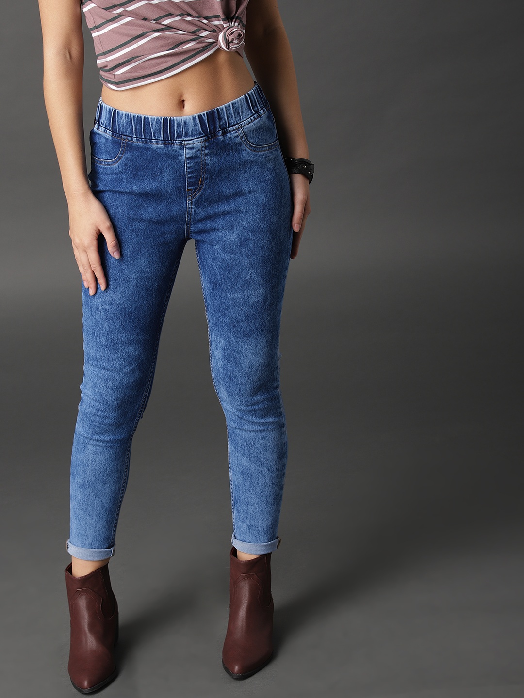 

The Roadster Lifestyle Co Women Blue Washed Mid-Rise Denim Jeggings