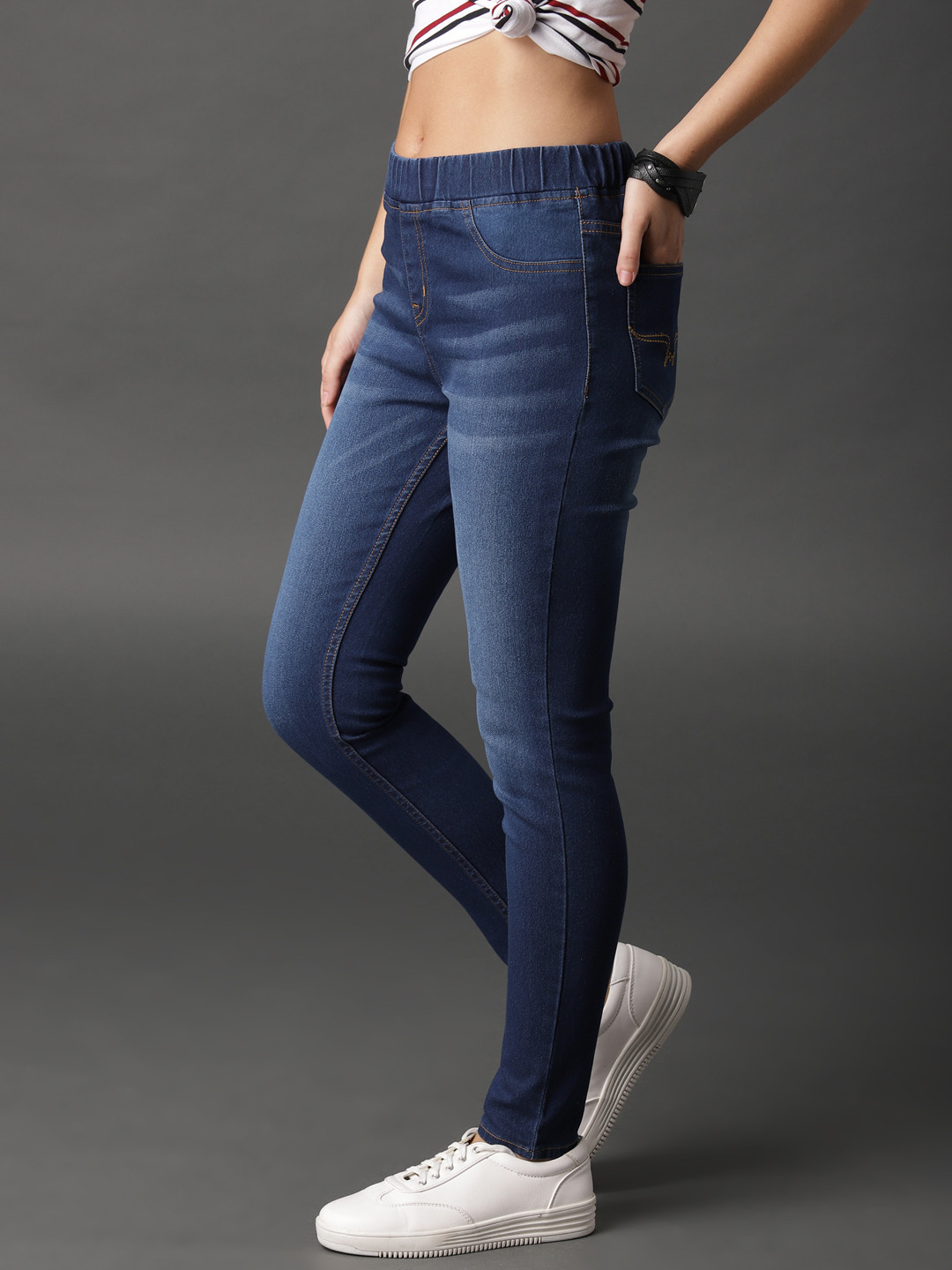 

Roadster Women Blue Washed Denim Jeggings