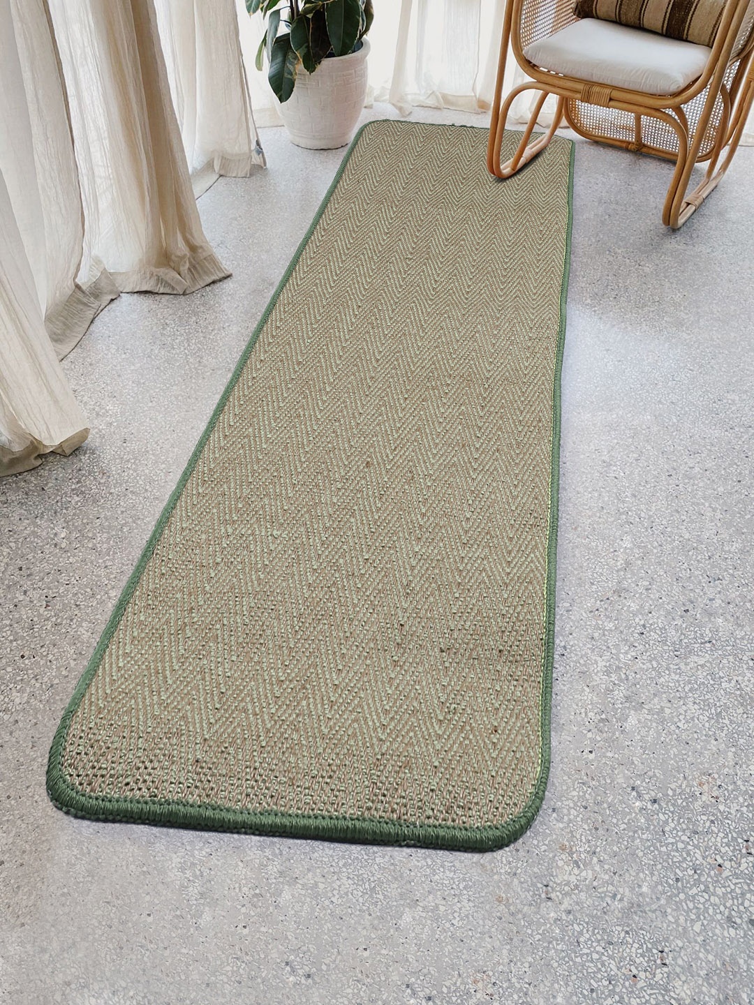 

Saral Home Green & Beige Handloom Geometric Runner