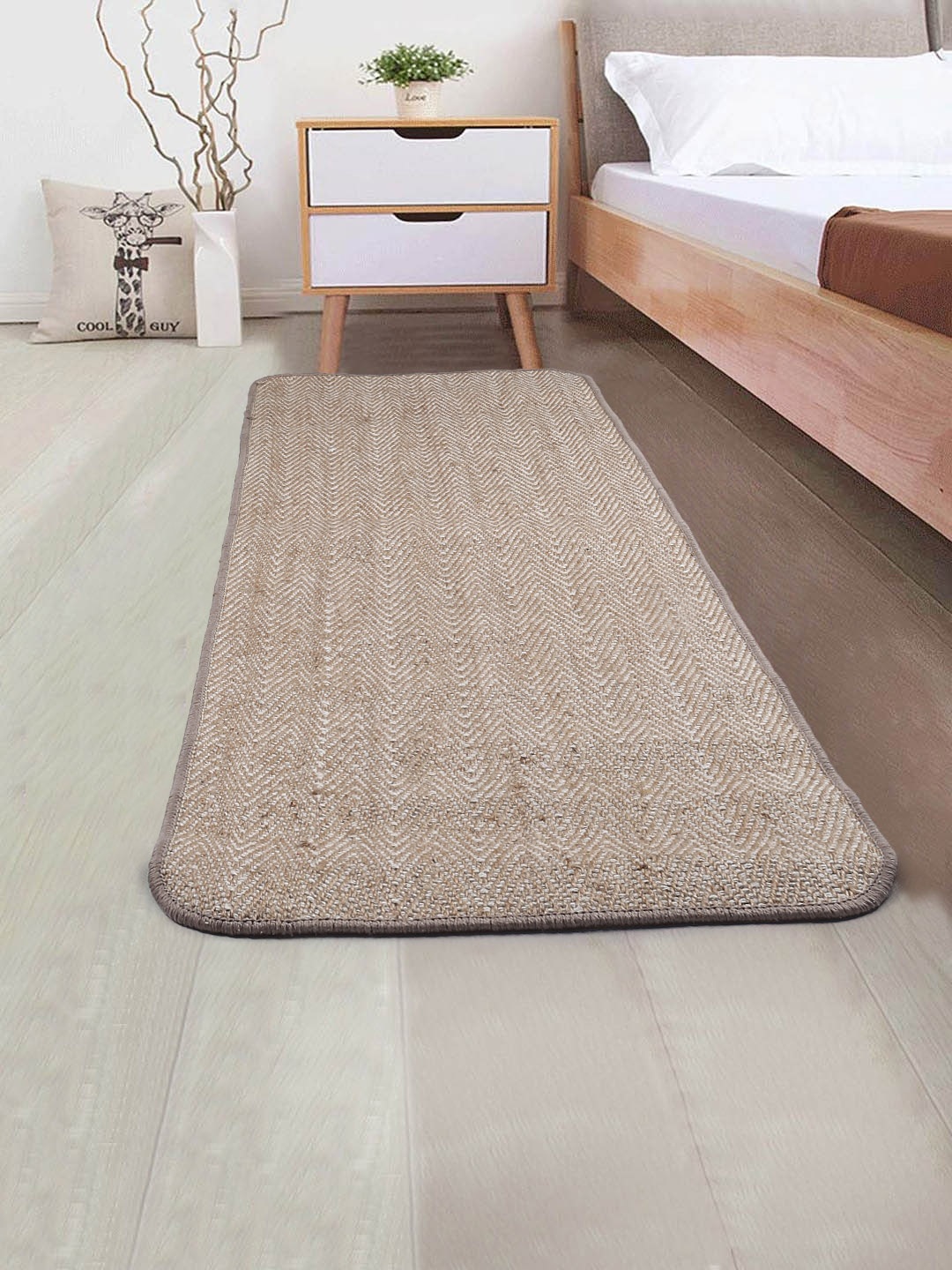 

Saral Home Beige Handloom Geometric Runner
