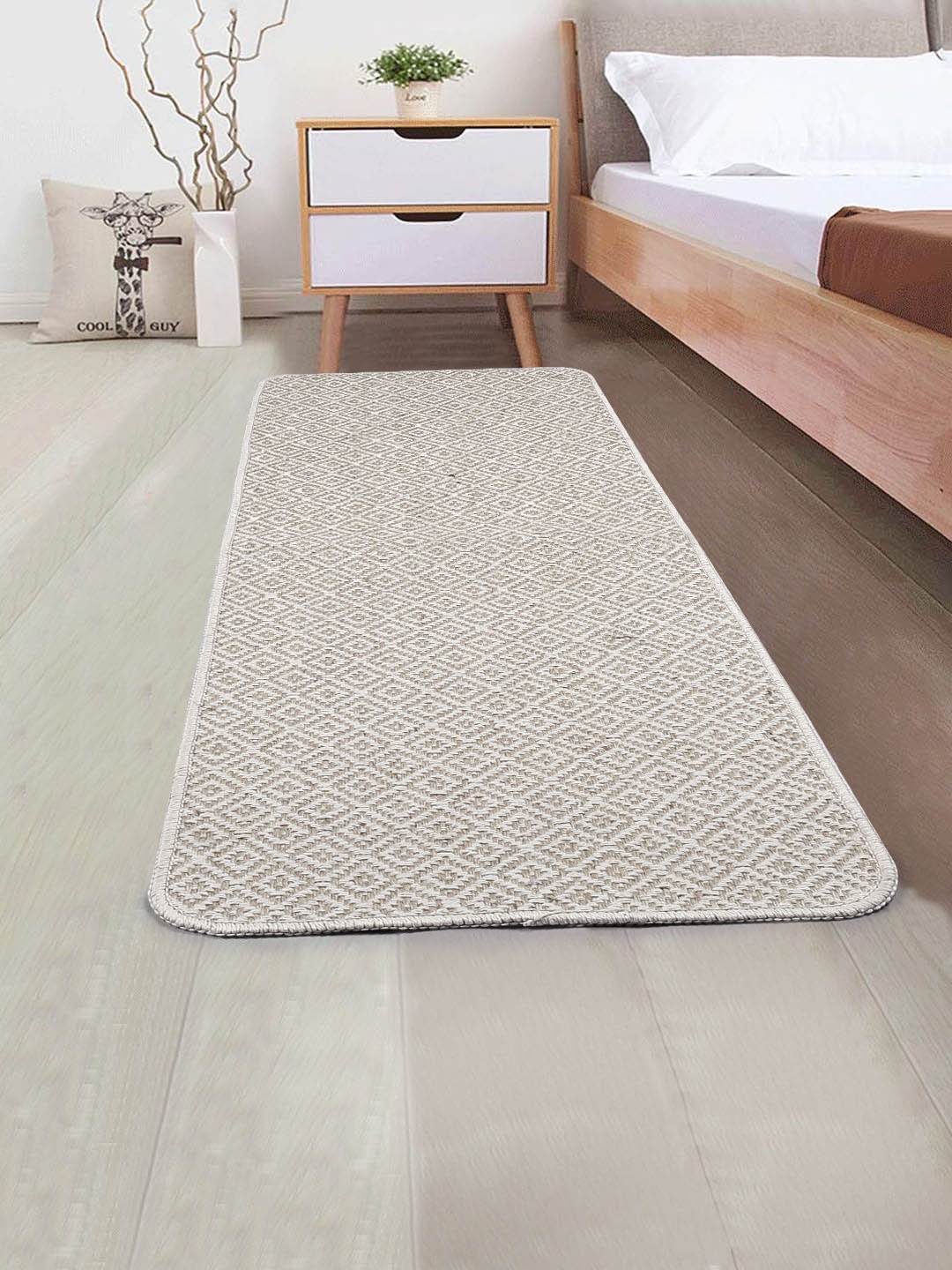 

Saral Home Beige Handloom Geometric Runner