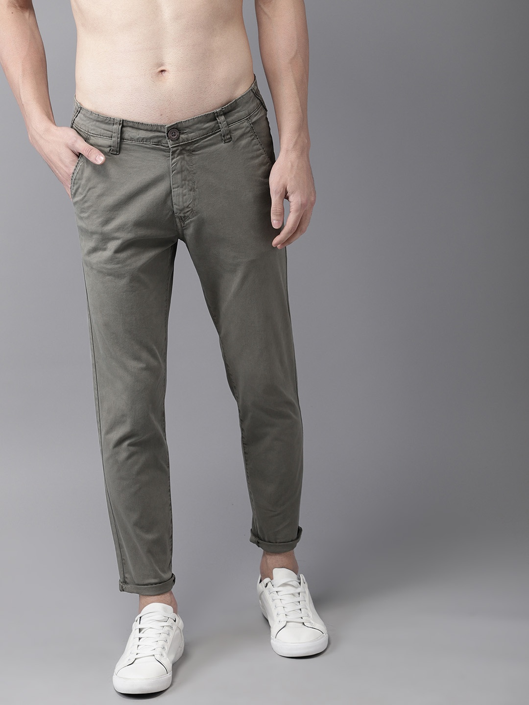 

HERE&NOW Men Grey Slim Fit Solid Chinos