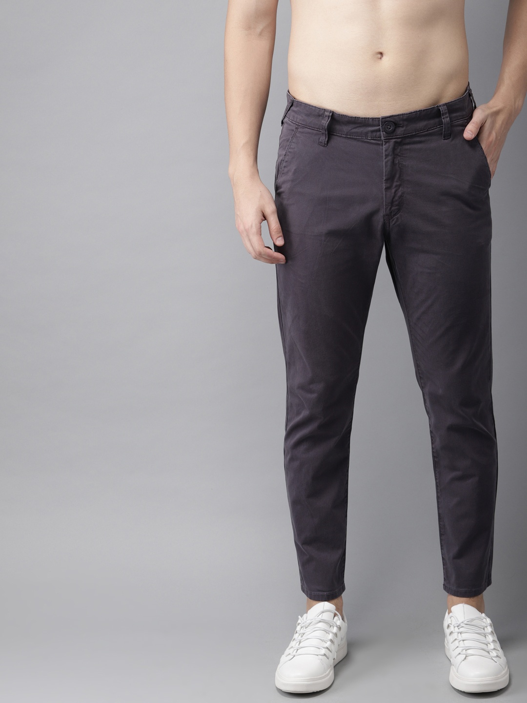 

HERE&NOW Men Grey Slim Fit Solid Chinos