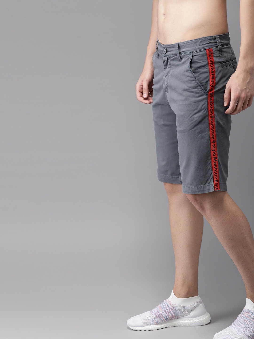 

Moda Rapido Men Grey Solid Slim Fit Chino Shorts
