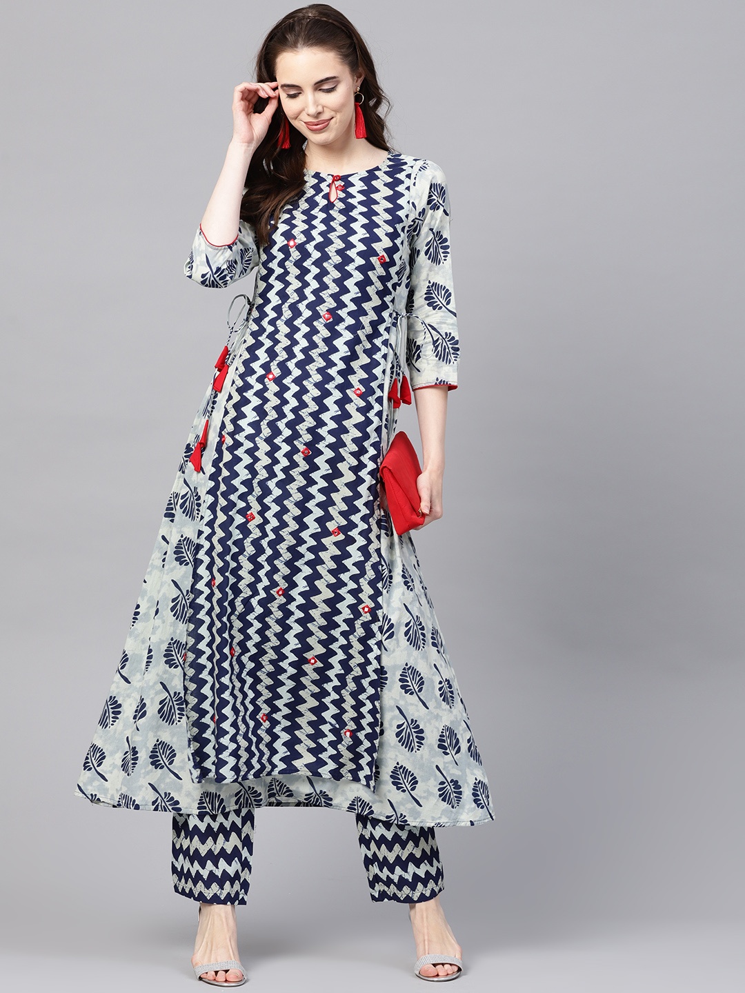 

Jaipur Kurti Women Navy Blue Chevron Print Kurta with Trousers
