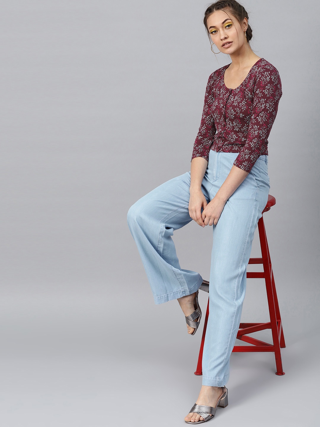 

SASSAFRAS Women Maroon Printed Crop Top