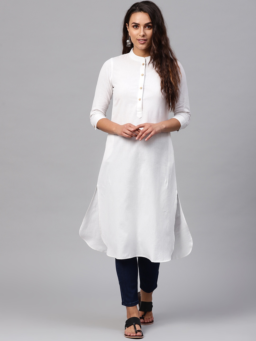 

SASSAFRAS Women White Solid Straight Kurta