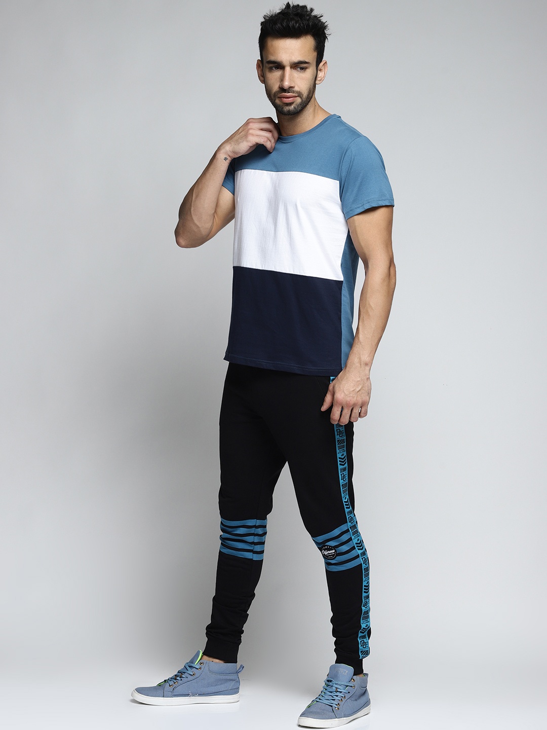 

DILLINGER Men Blue White Colourblocked Round Neck Pure Cotton T-shirt