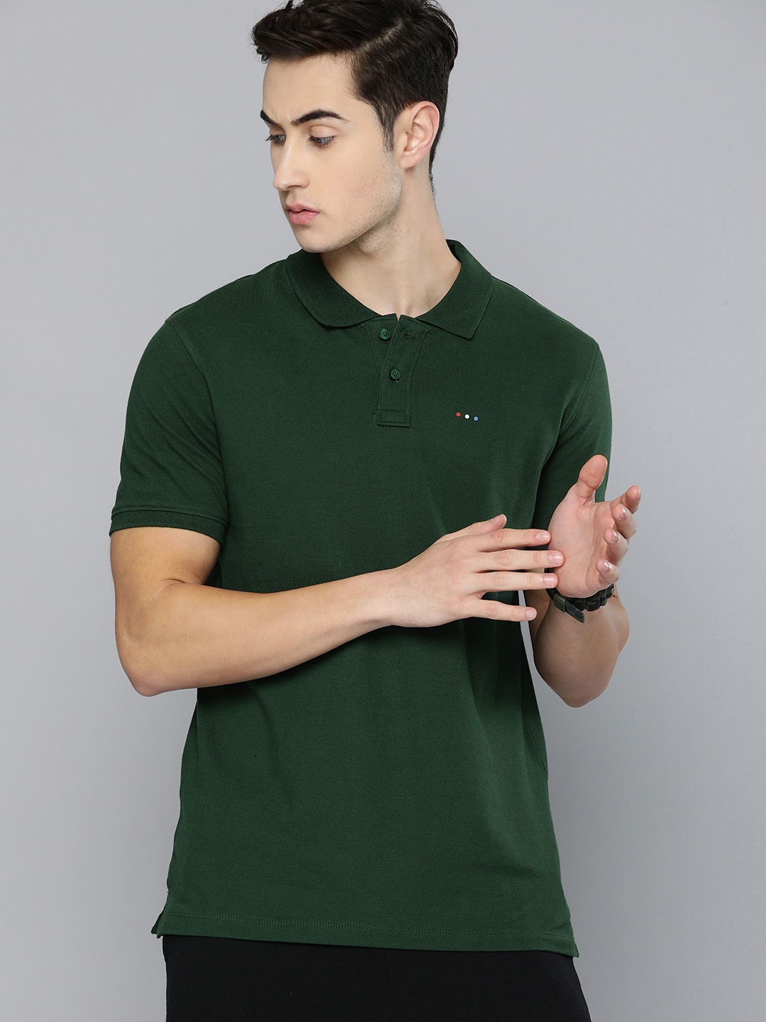 

Harvard Men Green Solid Polo Collar Pure Cotton T-shirt