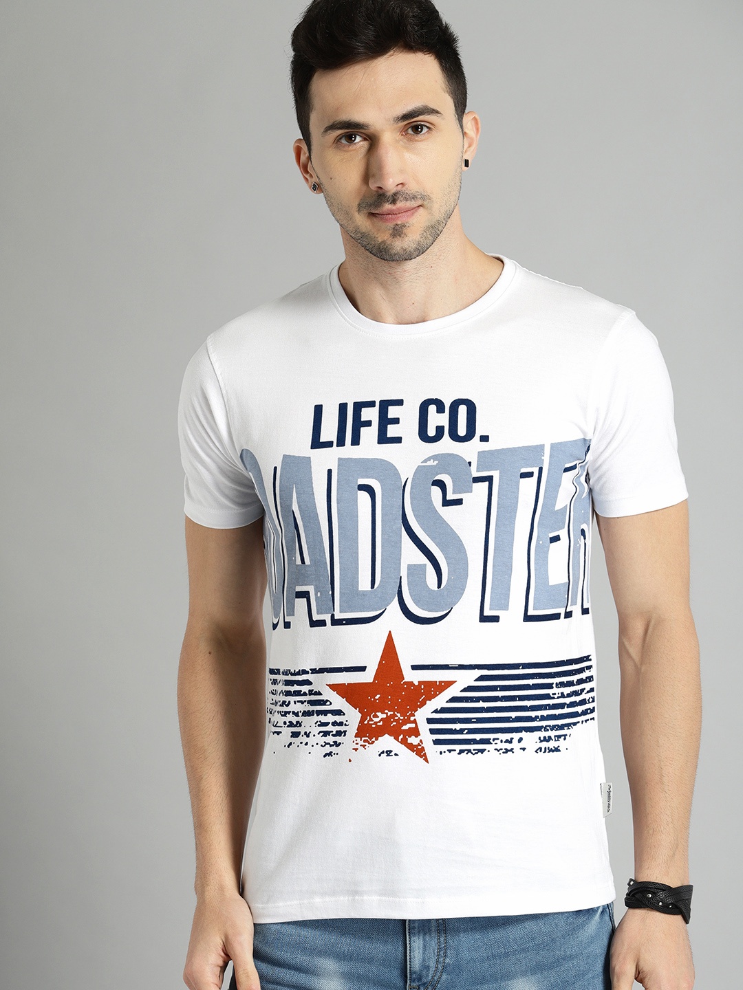 

The Roadster Lifestyle Co Men White Printed Round Neck Pure Cotton T-shirt