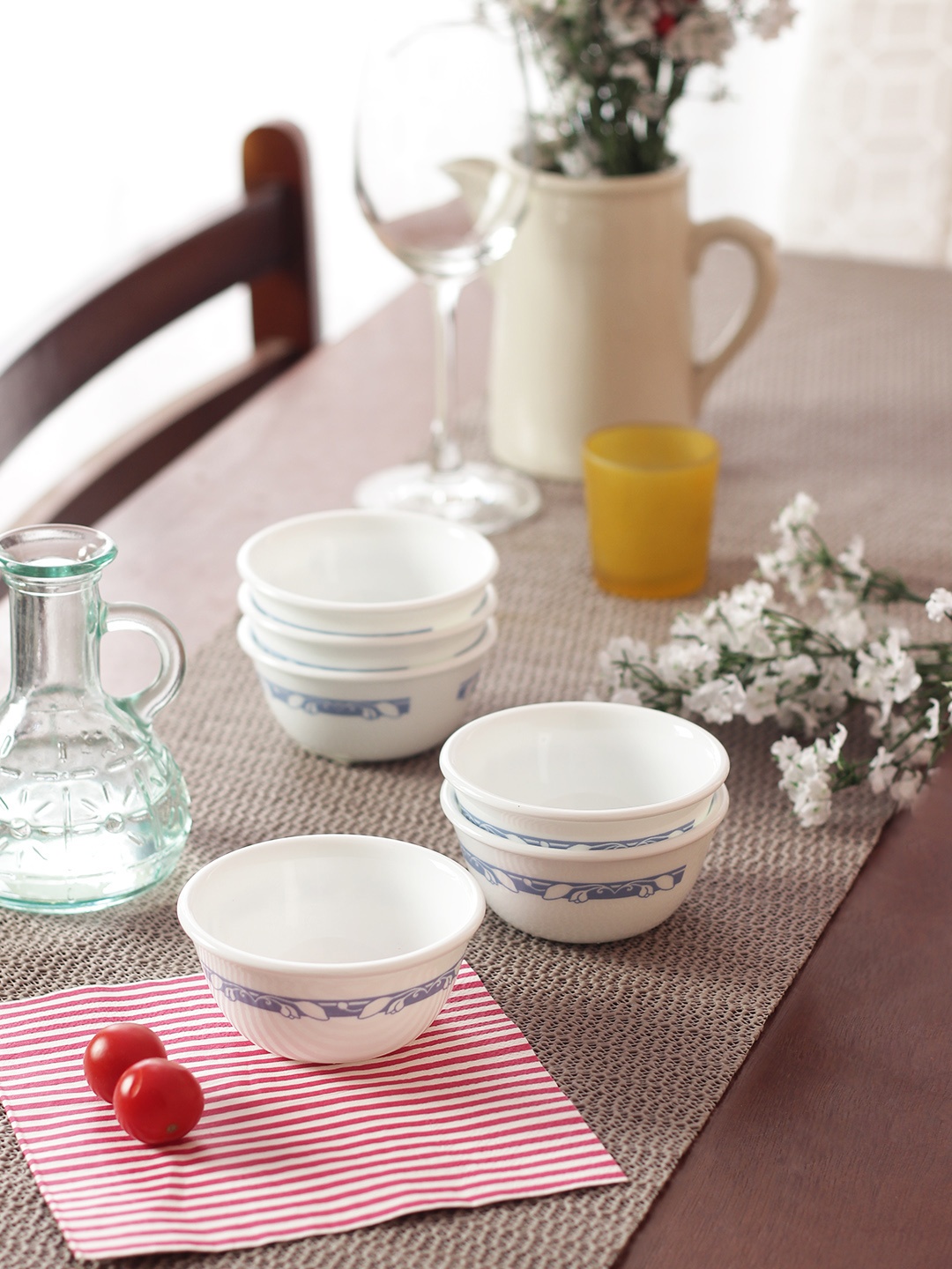 

Corelle White Set of 6 Printed Glass Bowls Set