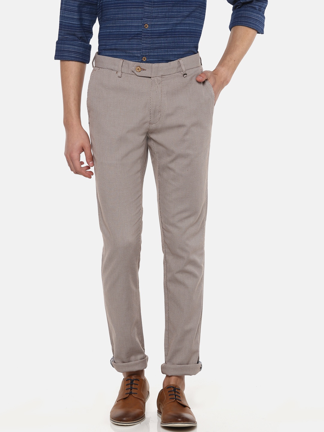 

Blackberrys Men Brown & White Regular Fit Self Design Trousers