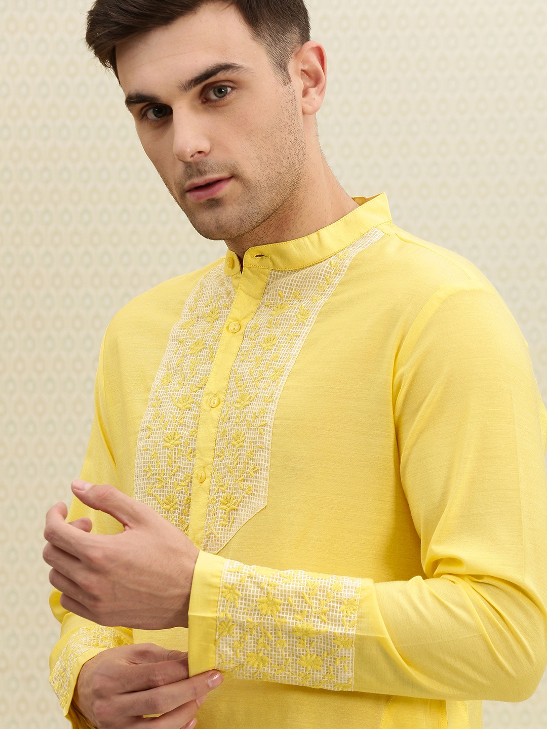 

House of Pataudi Men Yellow Embroidered Yoke-Design Straight Kurta