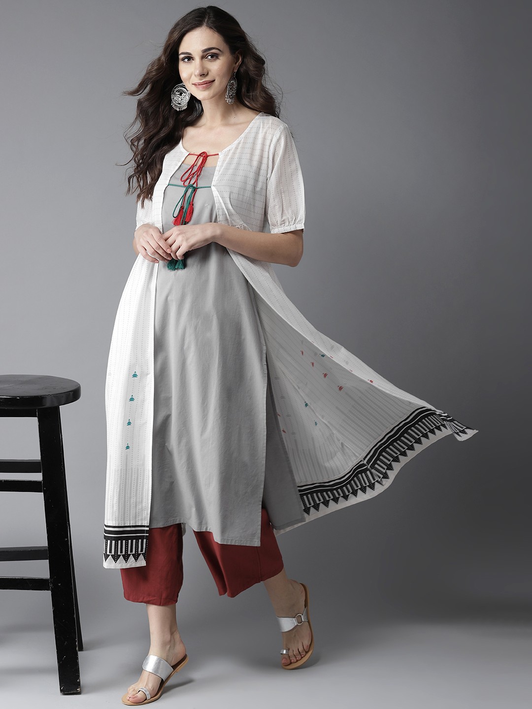 

Moda Rapido Women Grey & White Solid Straight Kurta With Ethnic Jacket