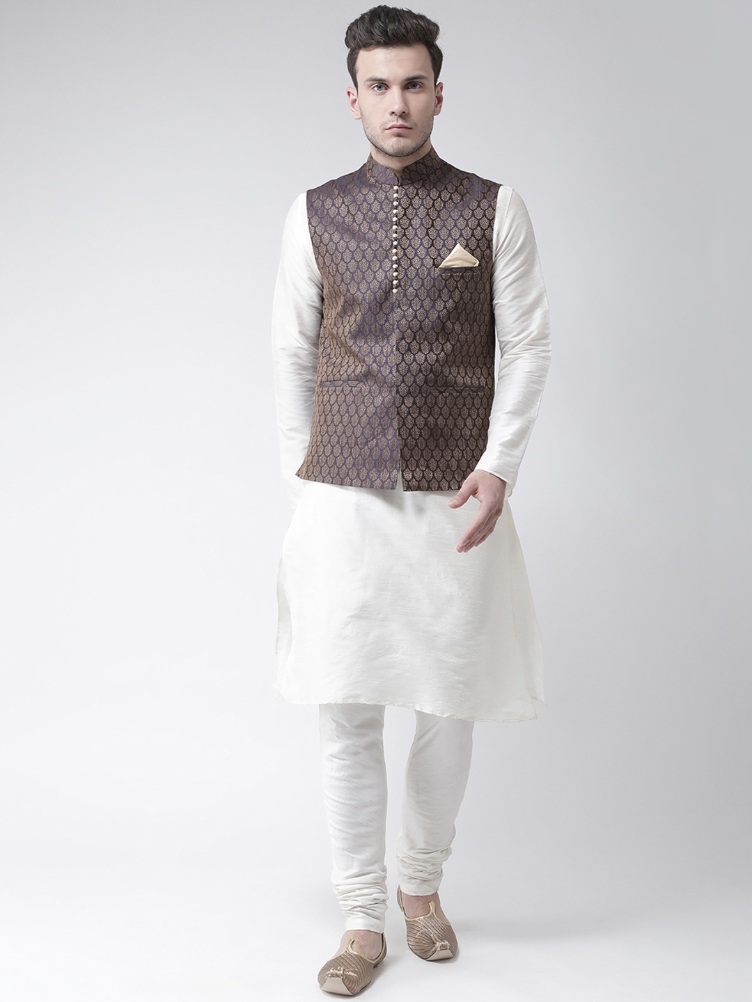 

DEYANN Men White & Navy Blue Solid Kurta with Pyjamas & Nehru Jacket