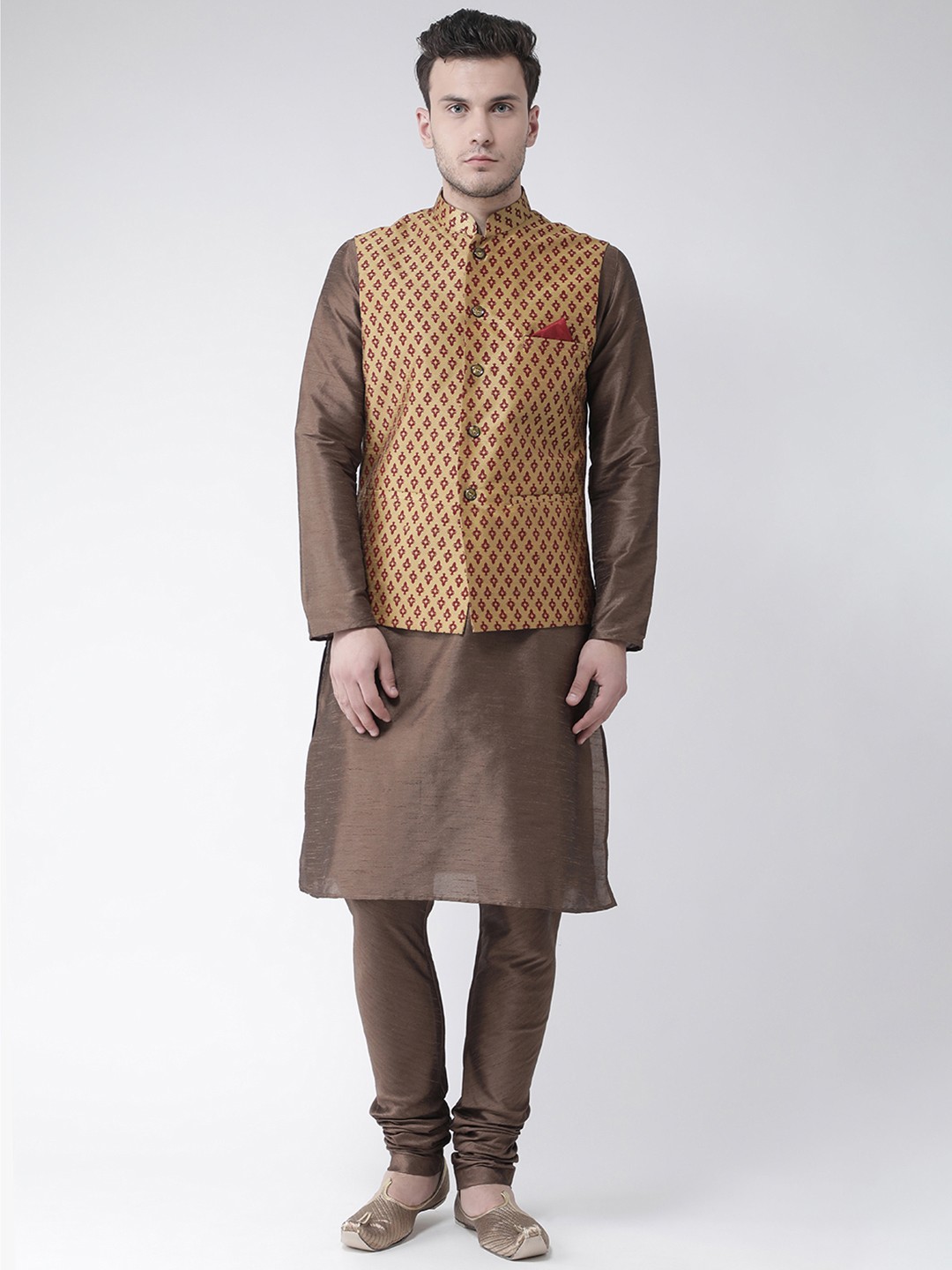 

DEYANN Men Coffee Brown Solid Kurta with Pyjamas & Nehru Jacket