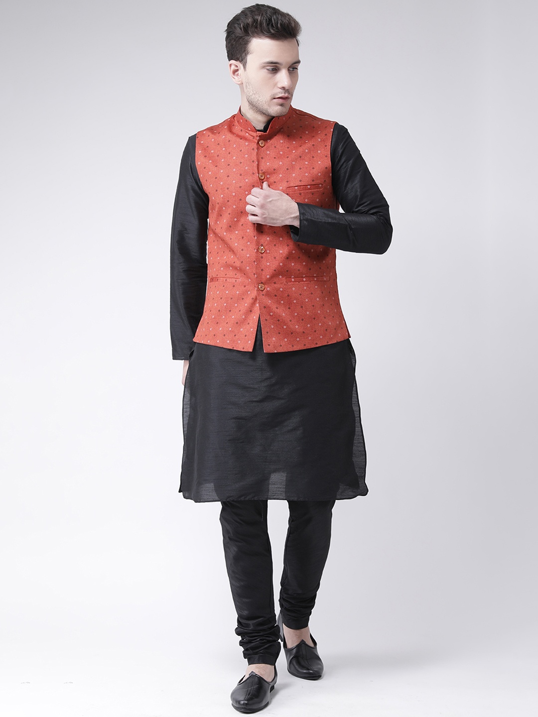 

DEYANN Men Black & Red Solid Kurta with Pyjamas & Nehru Jacket