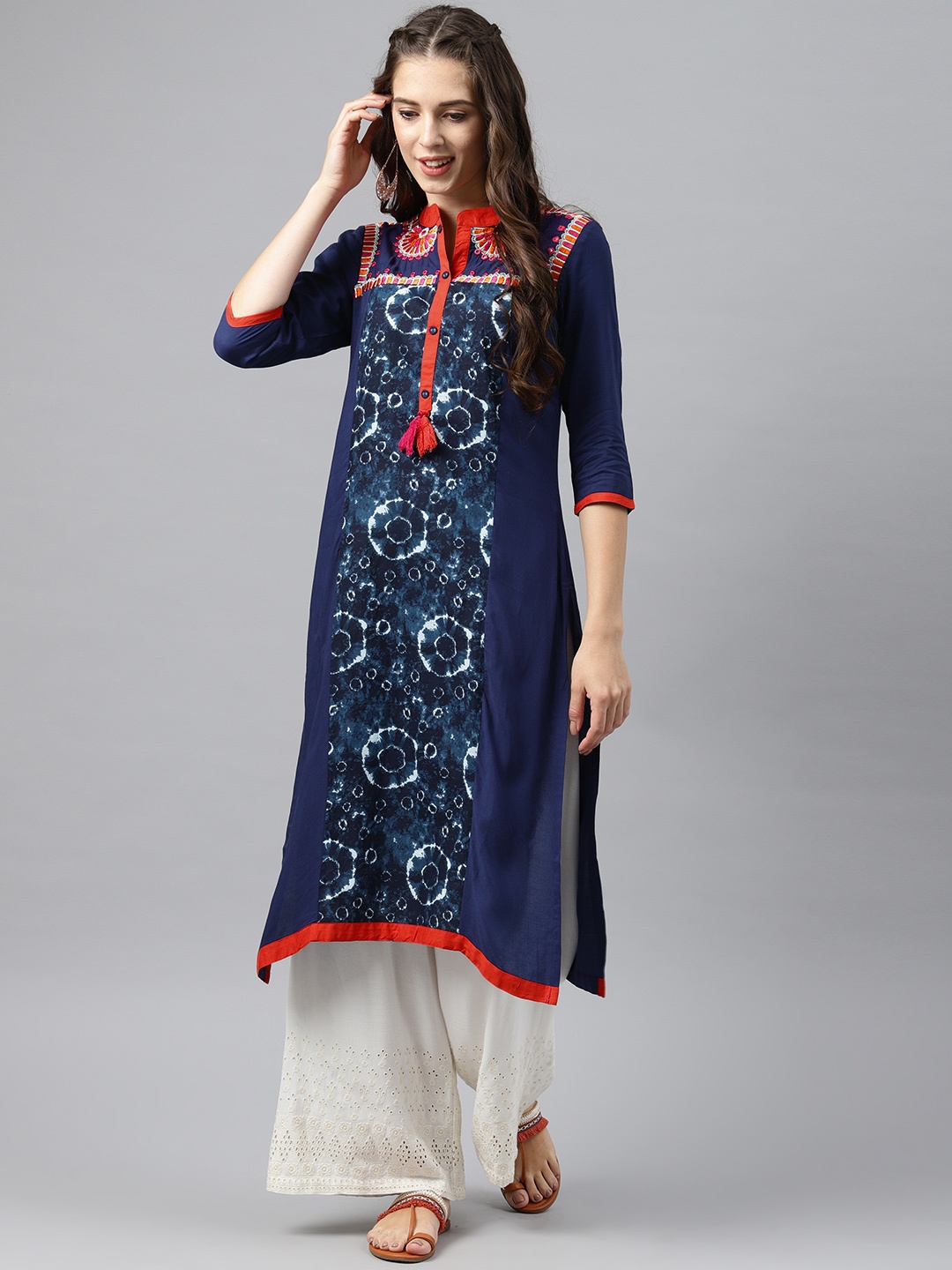 

Alena Women Navy Blue Printed Straight Kurta