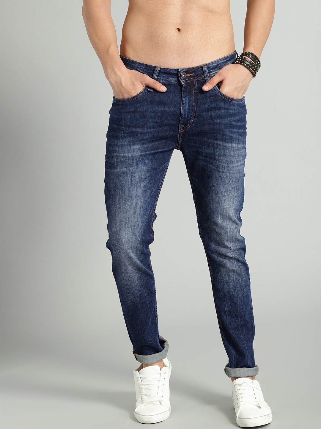 

The Roadster Lifestyle Co Men Blue Premium Clean Look Skinny Fit Mid-Rise Stretchable Jeans