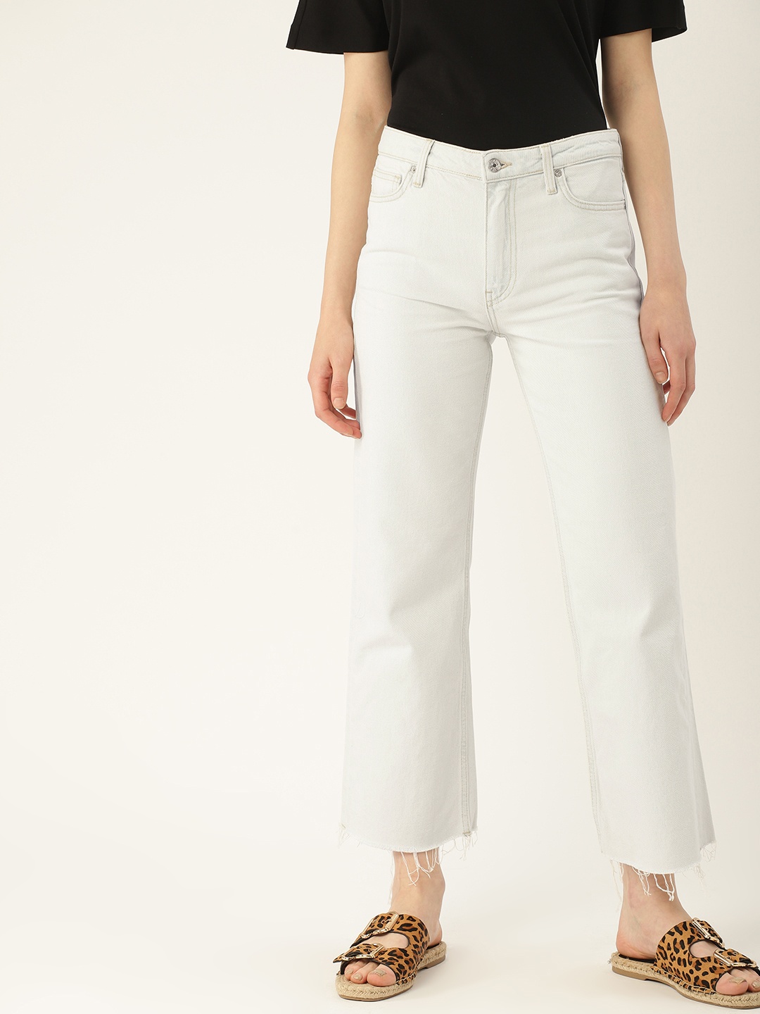 

MANGO Women Blue Regular Fit Mid-Rise Clean Look Cropped Jeans