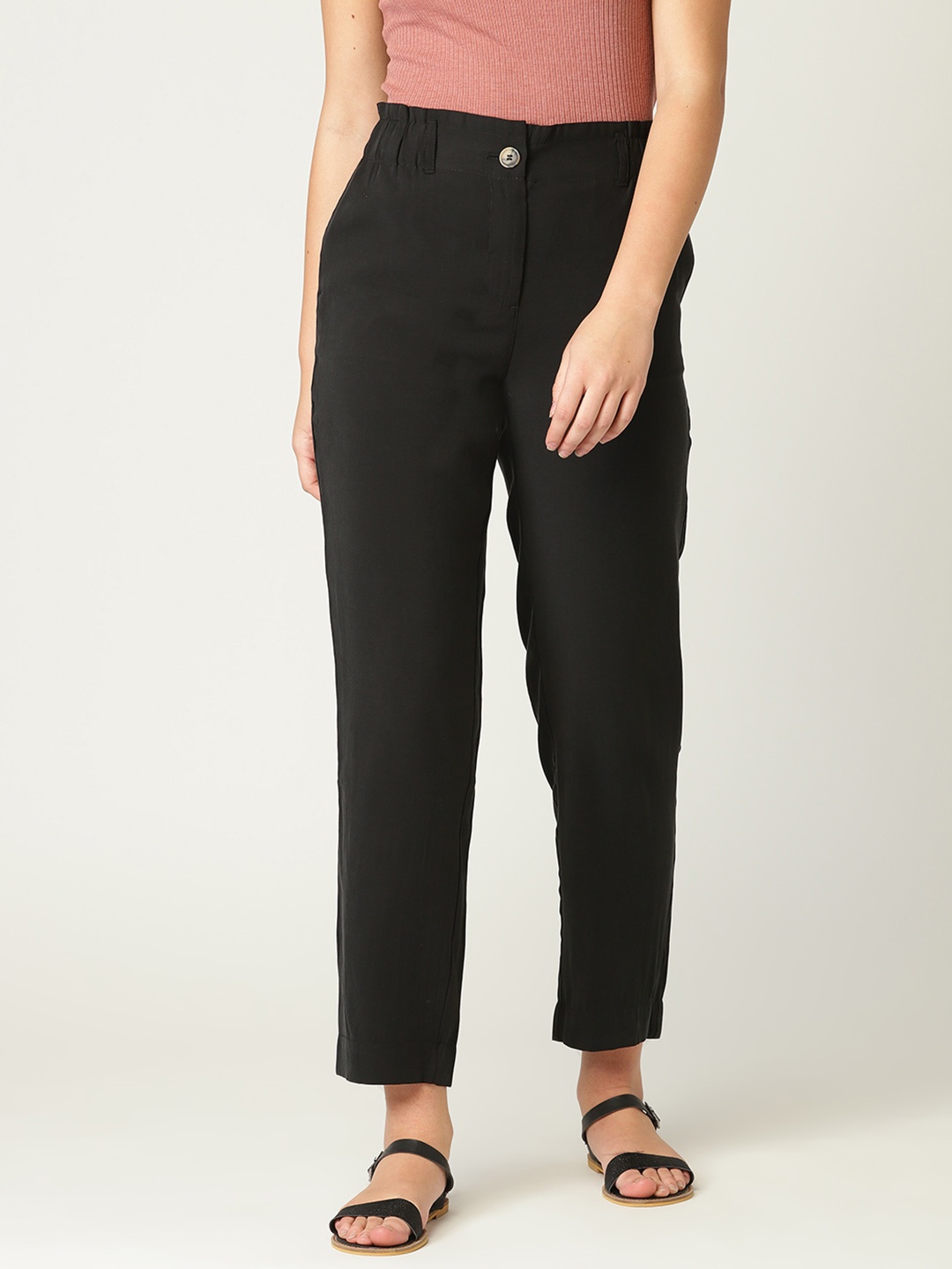 

MANGO Women Black Regular Fit Solid Cropped Trousers