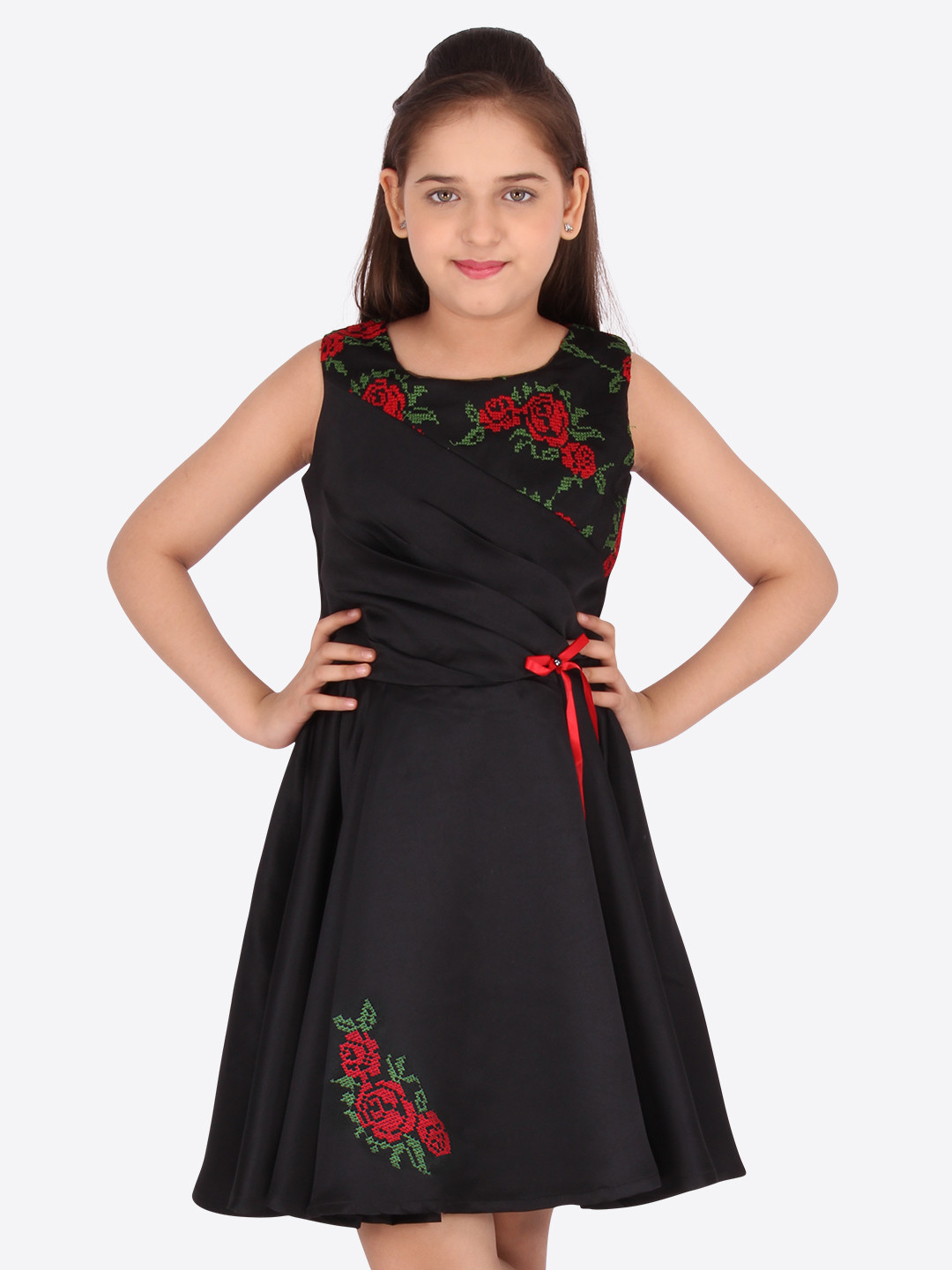 

CUTECUMBER Girls Black Solid Fit and Flare Dress
