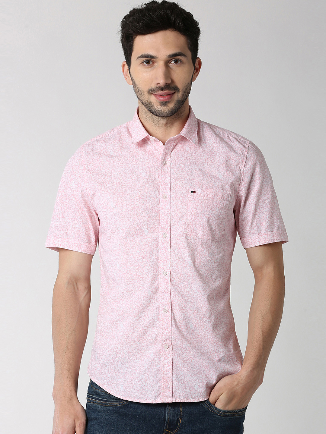 

Peter England Casuals Men Pink Slim Fit Printed Casual Shirt
