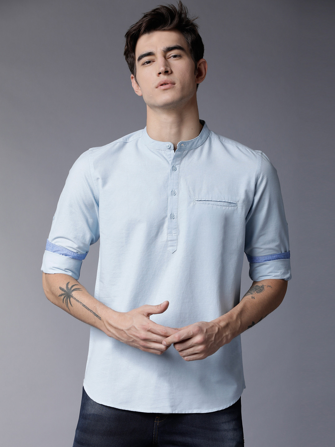 

LOCOMOTIVE Men Blue Slim Fit Solid Casual Shirt