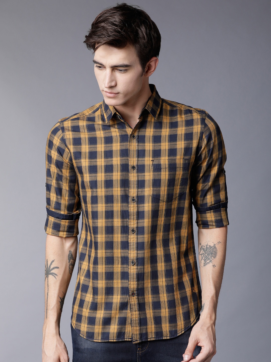 

LOCOMOTIVE Men Navy Blue & Mustard Yellow Slim Fit Checked Casual Shirt