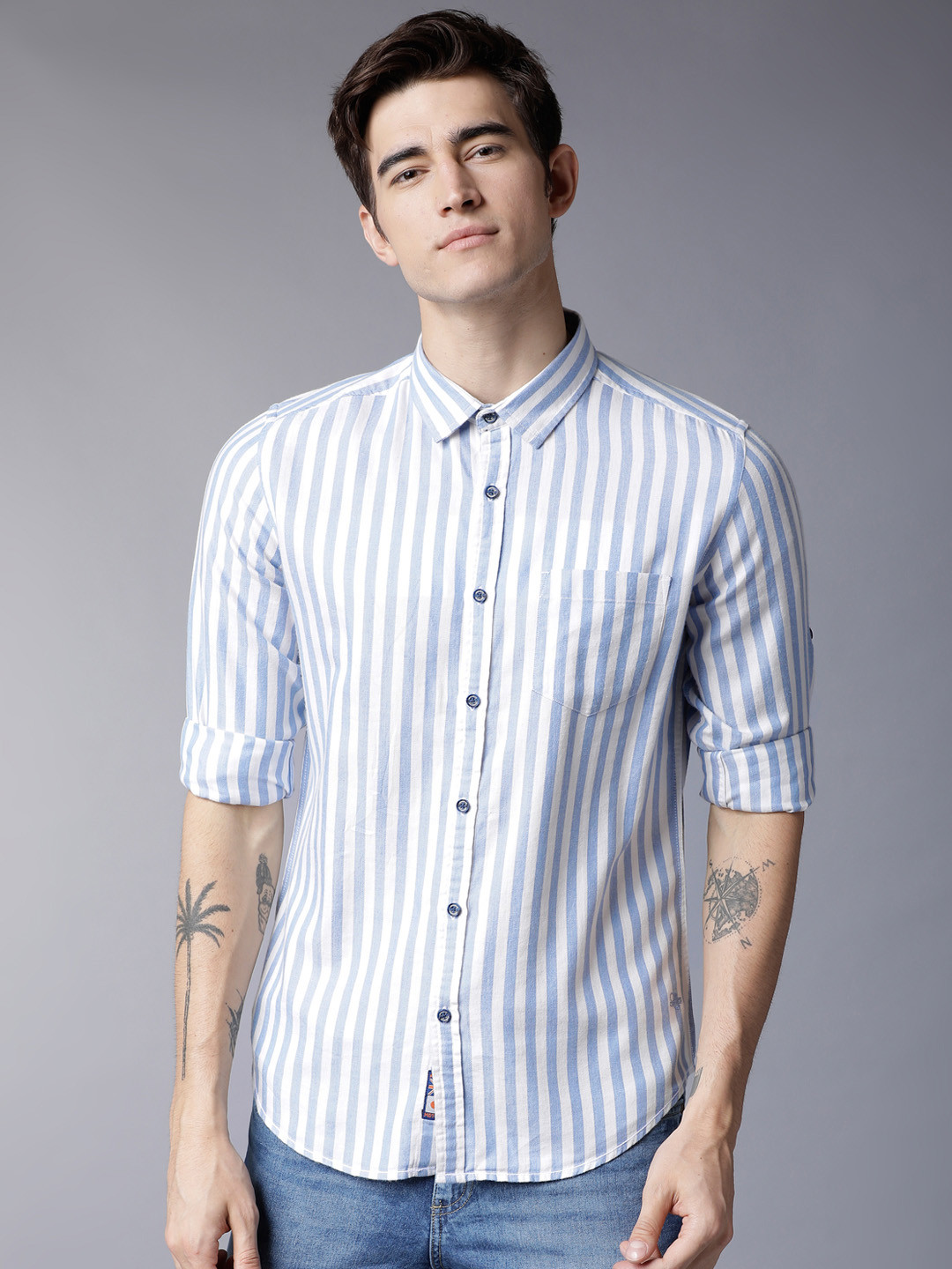 

LOCOMOTIVE Men Blue & White Slim Fit Striped Casual Shirt
