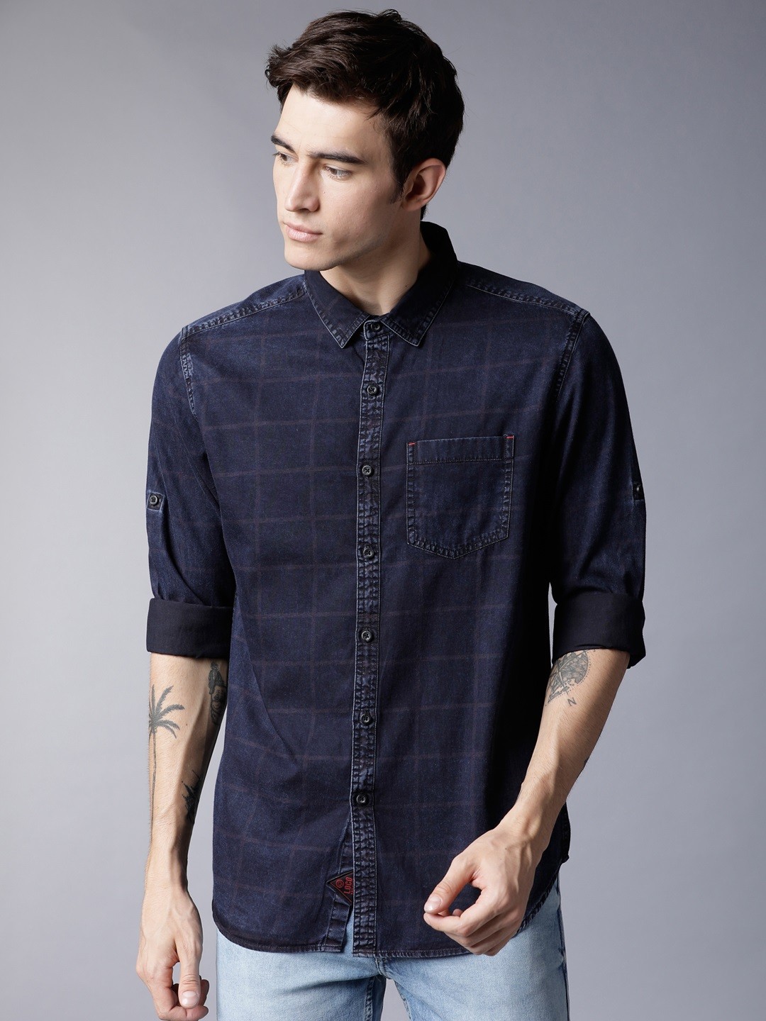 

LOCOMOTIVE Men Navy Blue Slim Fit Checked Casual Shirt