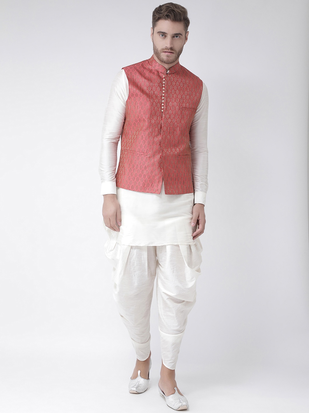 

DEYANN Men Off-White Self Design Kurta with Patiala