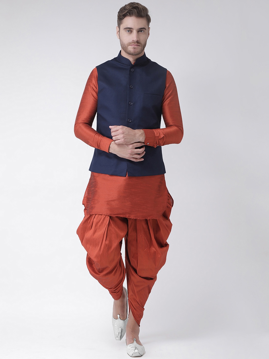 

DEYANN Men Rust Solid Kurta with Patiala