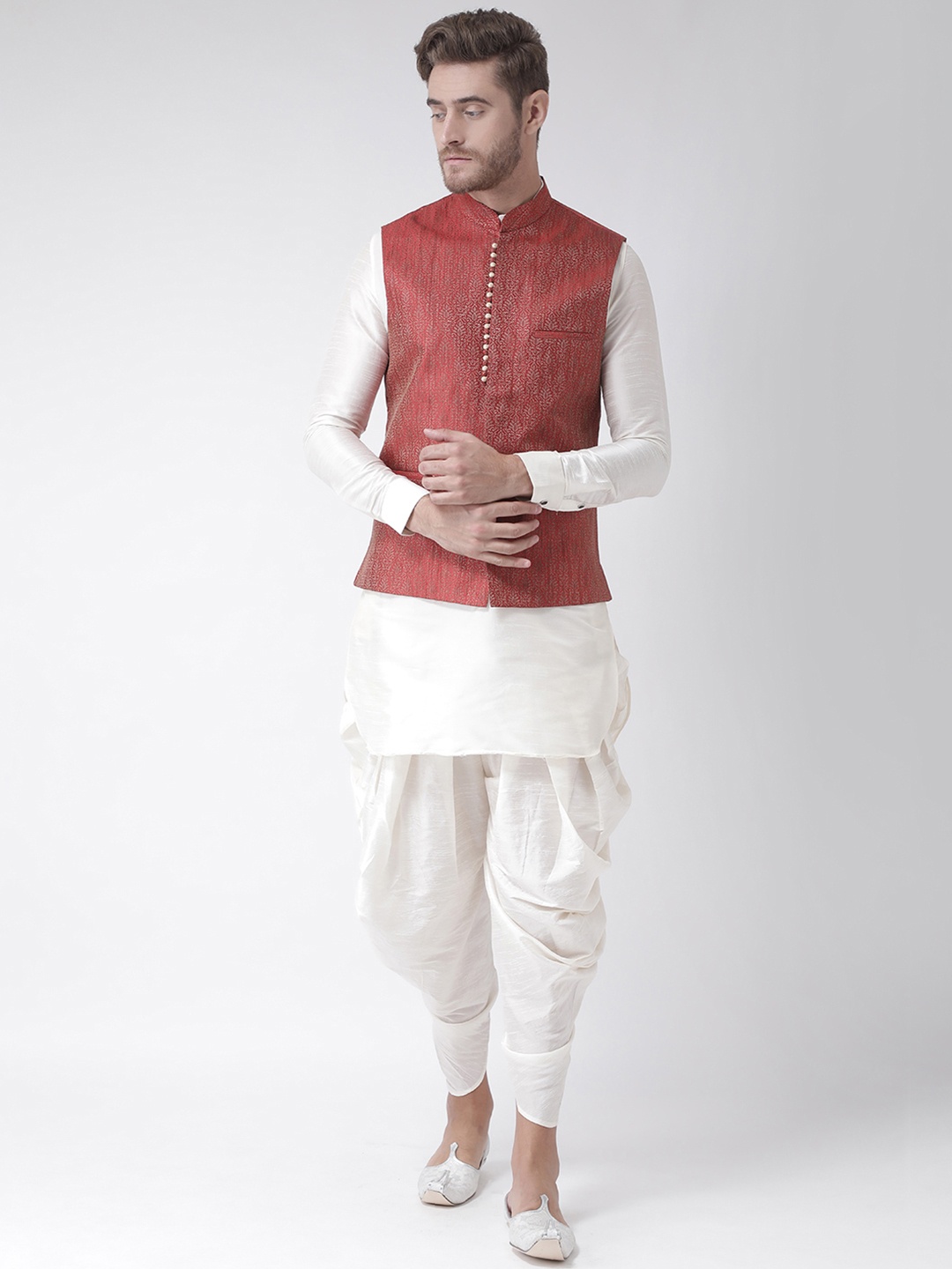 

DEYANN Men Red & Off-White Self Design Kurta with Patiala