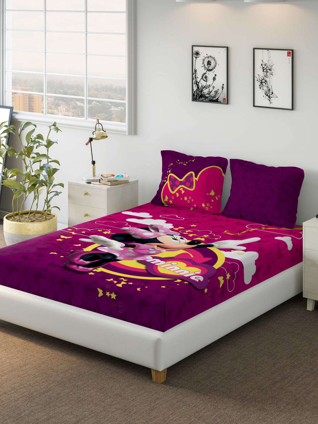 

DDecor Pink Minnie Mouse 180 TC Cotton 1 Queen Bedsheet with 2 Pillow Covers