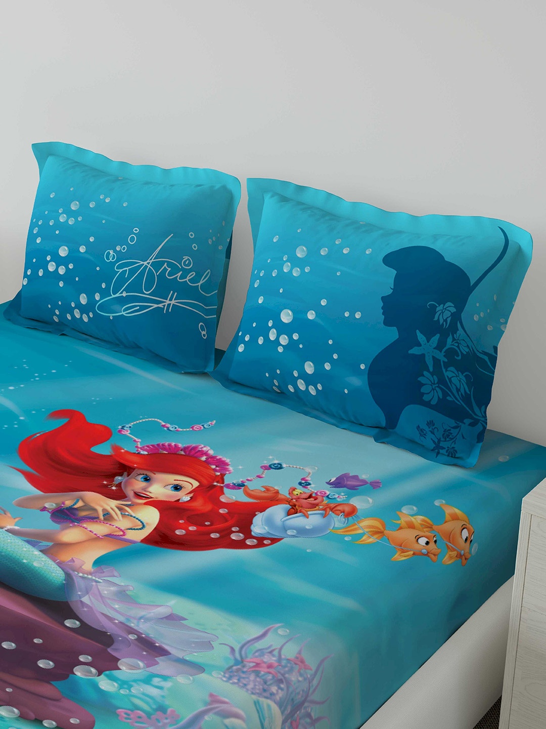 

DDecor Blue Ariel 180 TC Cotton 1 Queen Bedsheet with 2 Pillow Covers